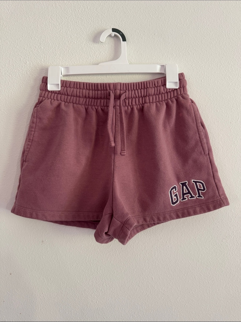 GAP Mauve Beach shorts size Small